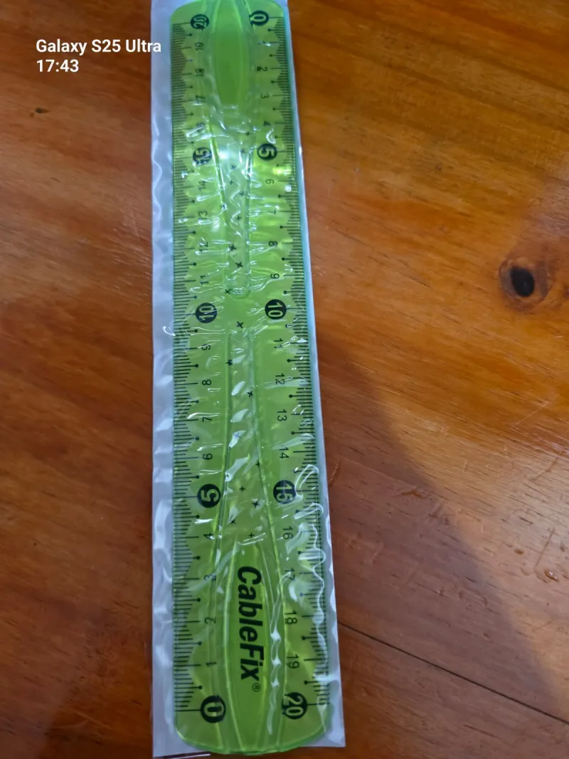 Regla Flexible 20 cm